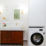 2Br Modern Elegance W Sauna And Ac By