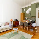 2Br Modern Elegance W Sauna And Ac By