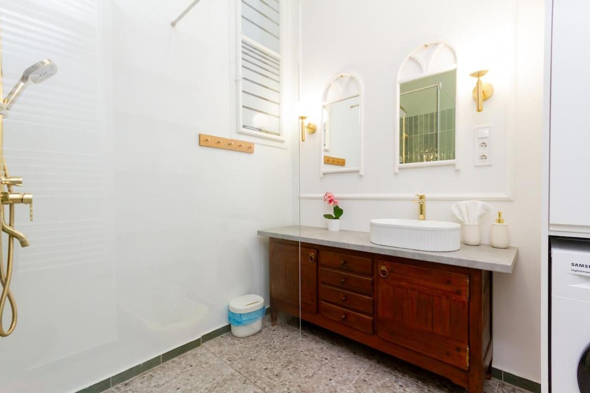 2br Modern Elegance W Sauna And Ac By Apartment *