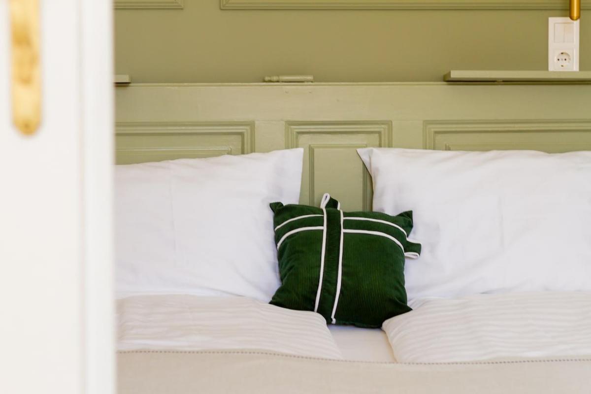 2br Modern Elegance W Sauna And Ac By Apartment *