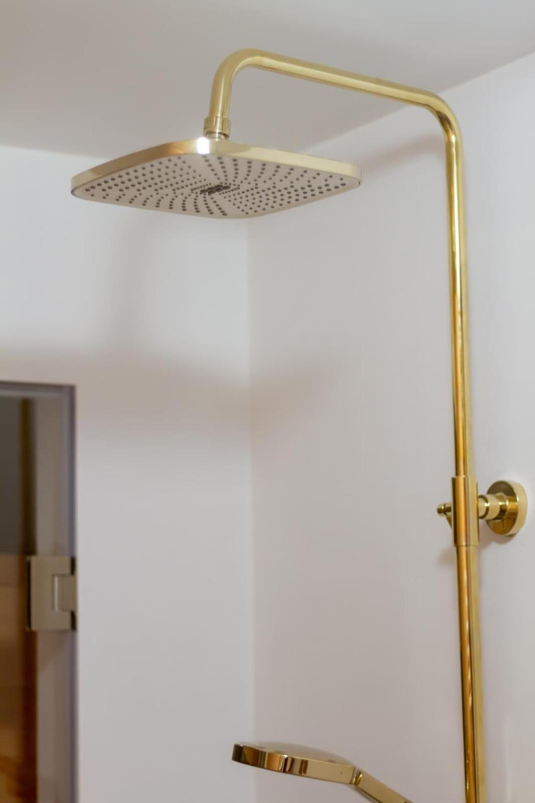 Appartamento 2br Modern Elegance W Sauna And Ac By Budapest